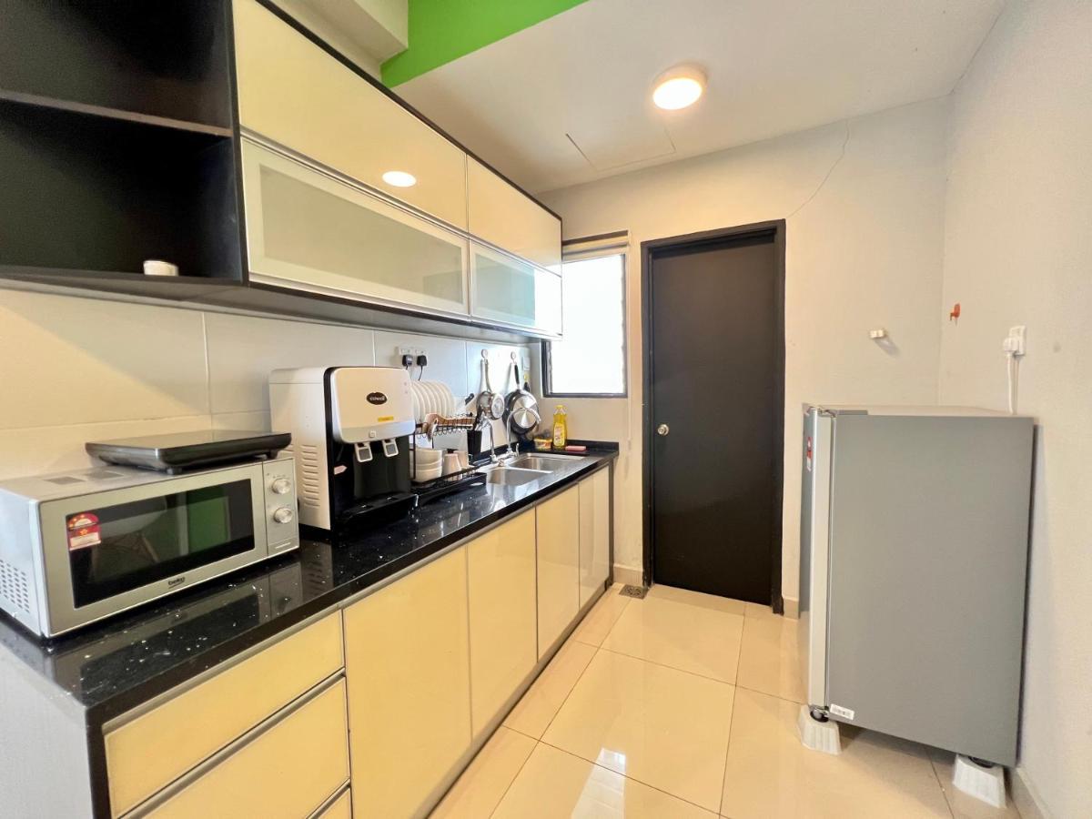 Riverview 8Pax 2Br In Kbtown Ps4, Netflix A-1-12 Kota Bharu Zewnętrze zdjęcie