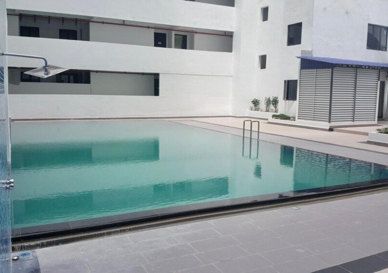 Riverview 8Pax 2Br In Kbtown Ps4, Netflix A-1-12 Kota Bharu Zewnętrze zdjęcie