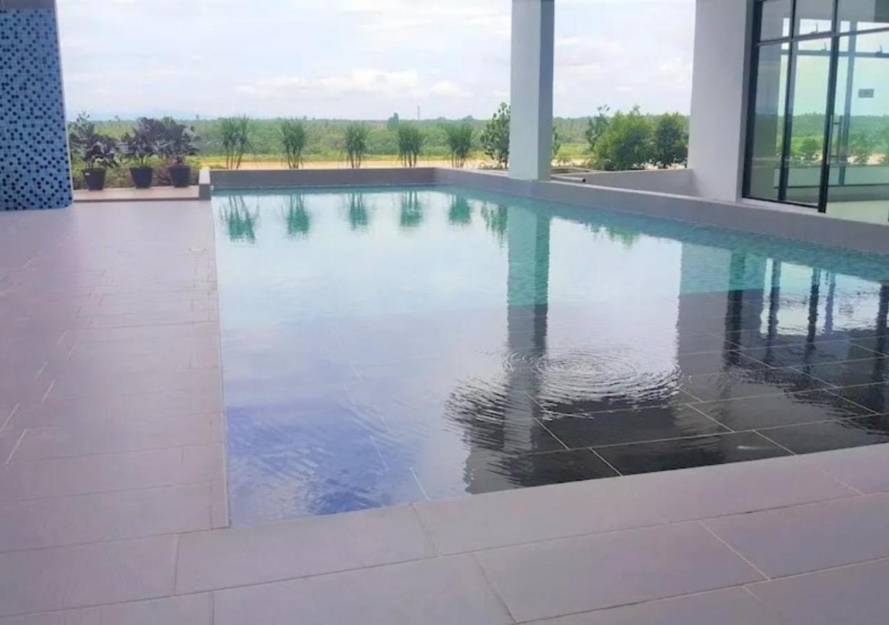 Riverview 8Pax 2Br In Kbtown Ps4, Netflix A-1-12 Kota Bharu Zewnętrze zdjęcie